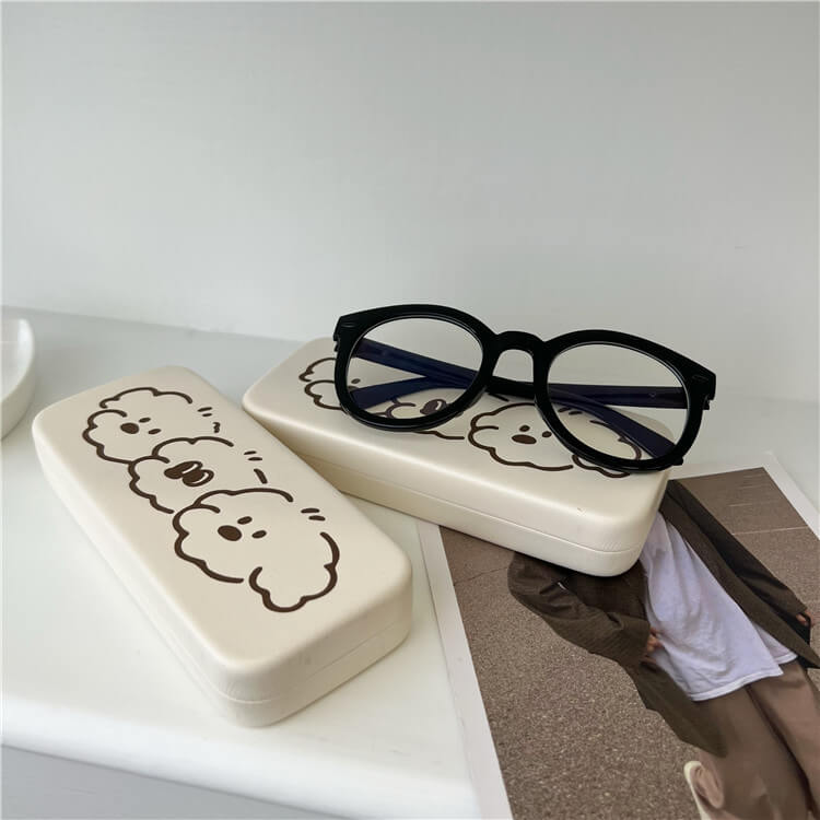 Anti-crush Cream Bear Eyeglass Organizer