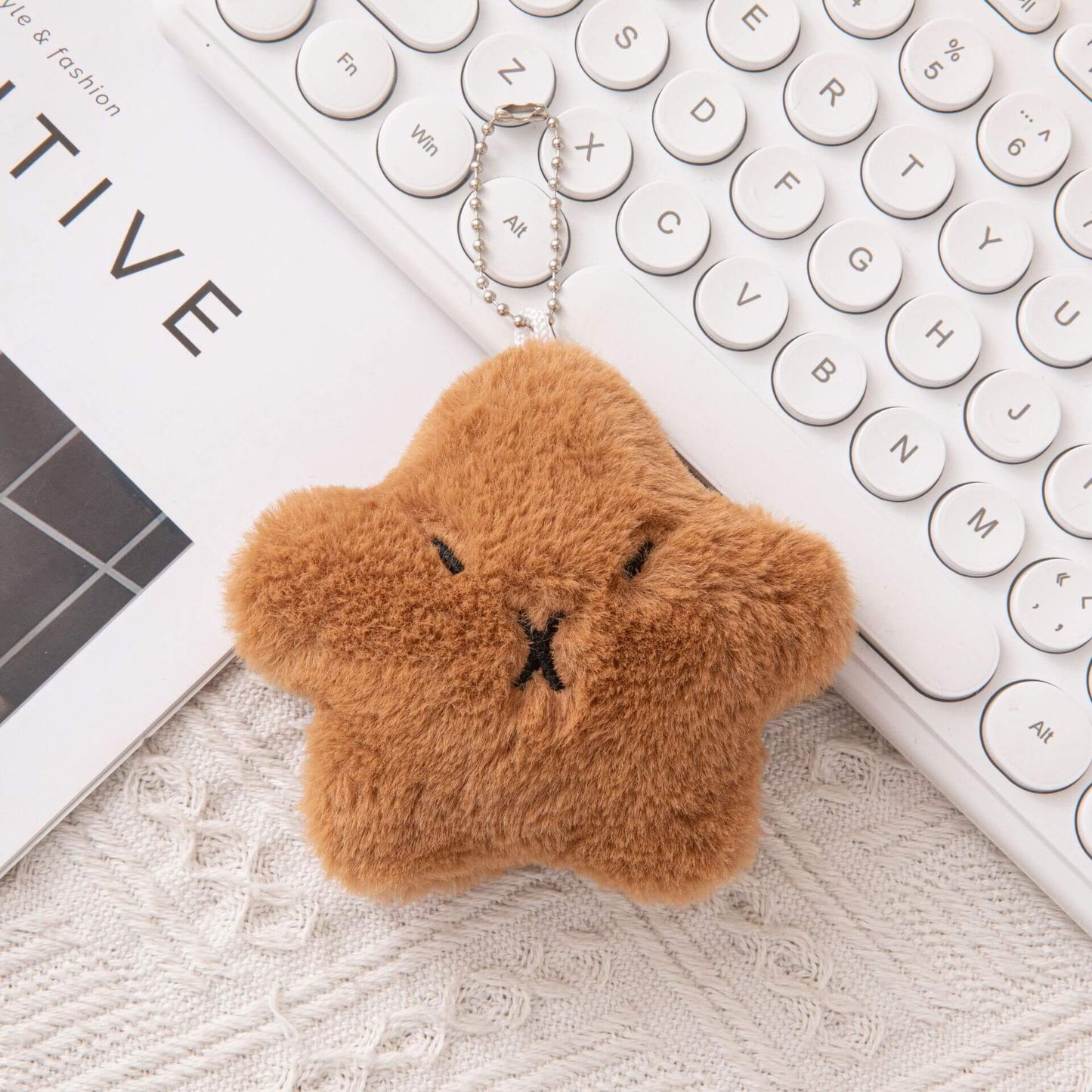 Kapybara Star Squeaker Plush Pendant